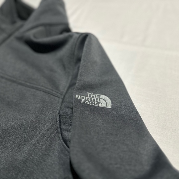 North Face Fleece Lined Jacket - Picture 3 of 5